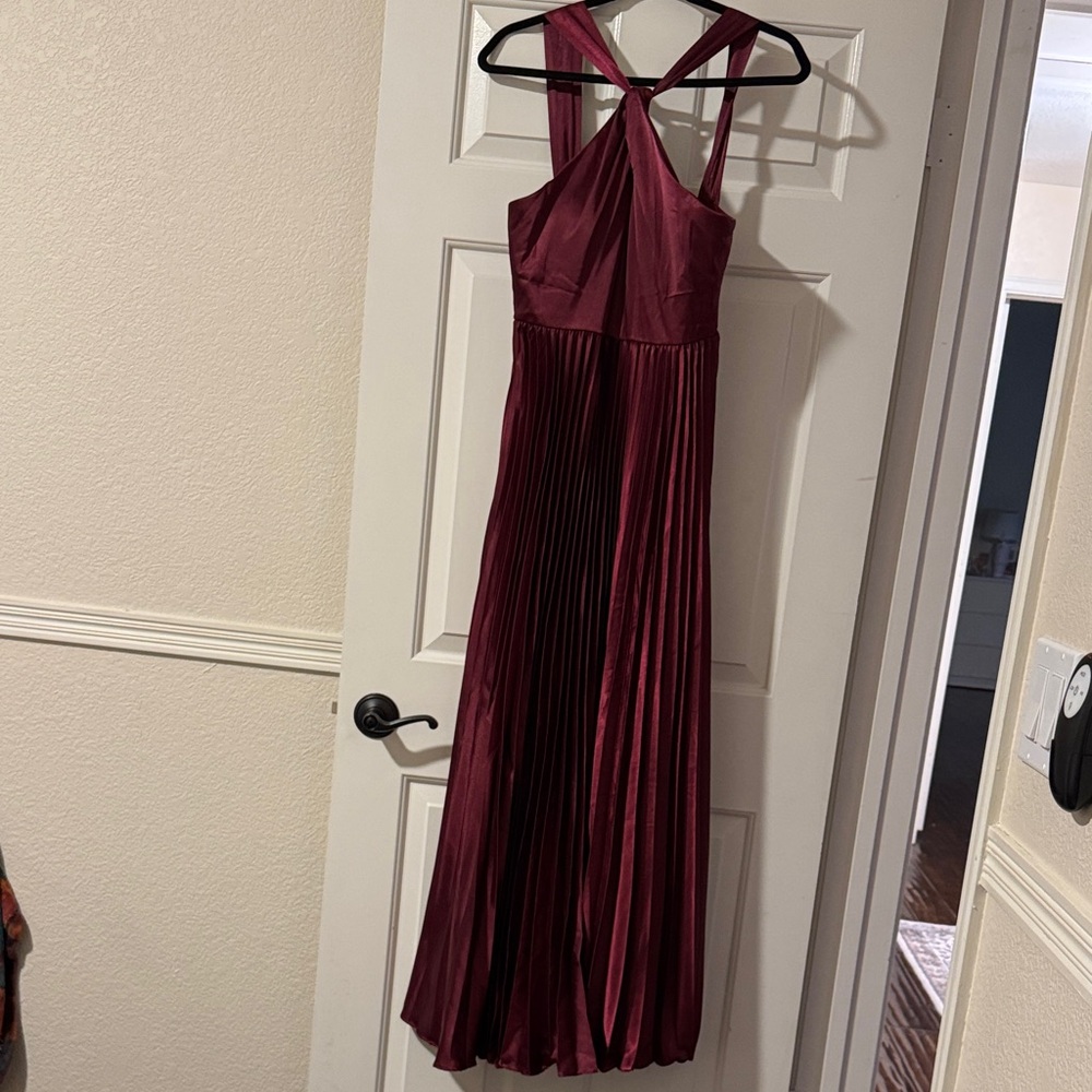 Elegant Burgundy Pleated Dress